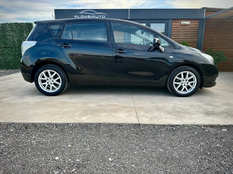 Toyota Verso 1.8 VALVEMATIC* Executive* 7 места, снимка 5 - Автомобили и джипове - 47610172