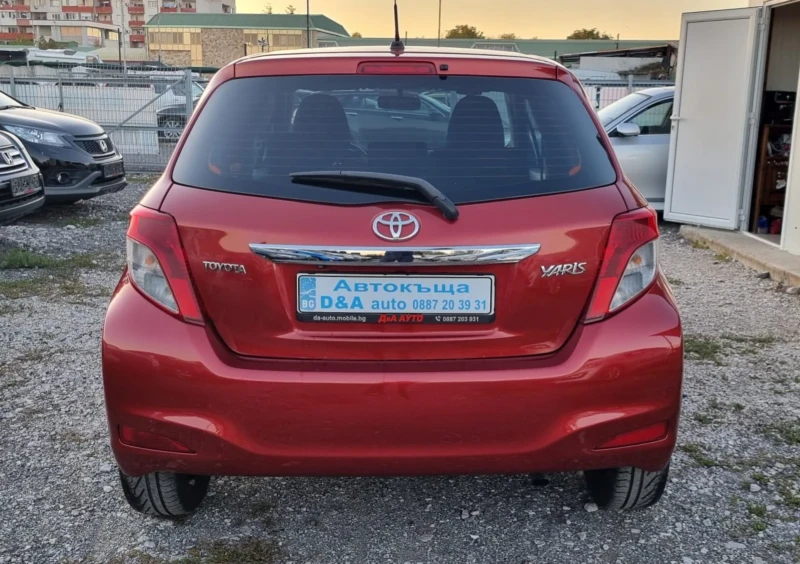 Toyota Yaris 1.33i Швейцария 6 скорости, снимка 7 - Автомобили и джипове - 47681406