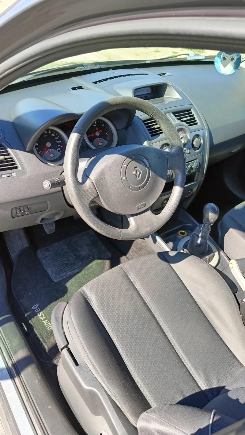 Renault Megane 1.9 dci, снимка 6 - Автомобили и джипове - 47750903