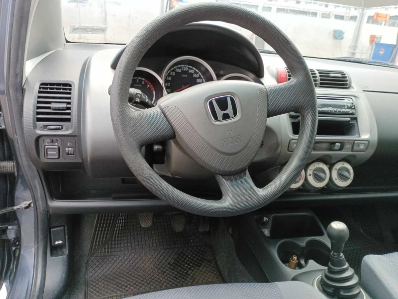 Honda Jazz 1.3 GAZ, снимка 8 - Автомобили и джипове - 48461452