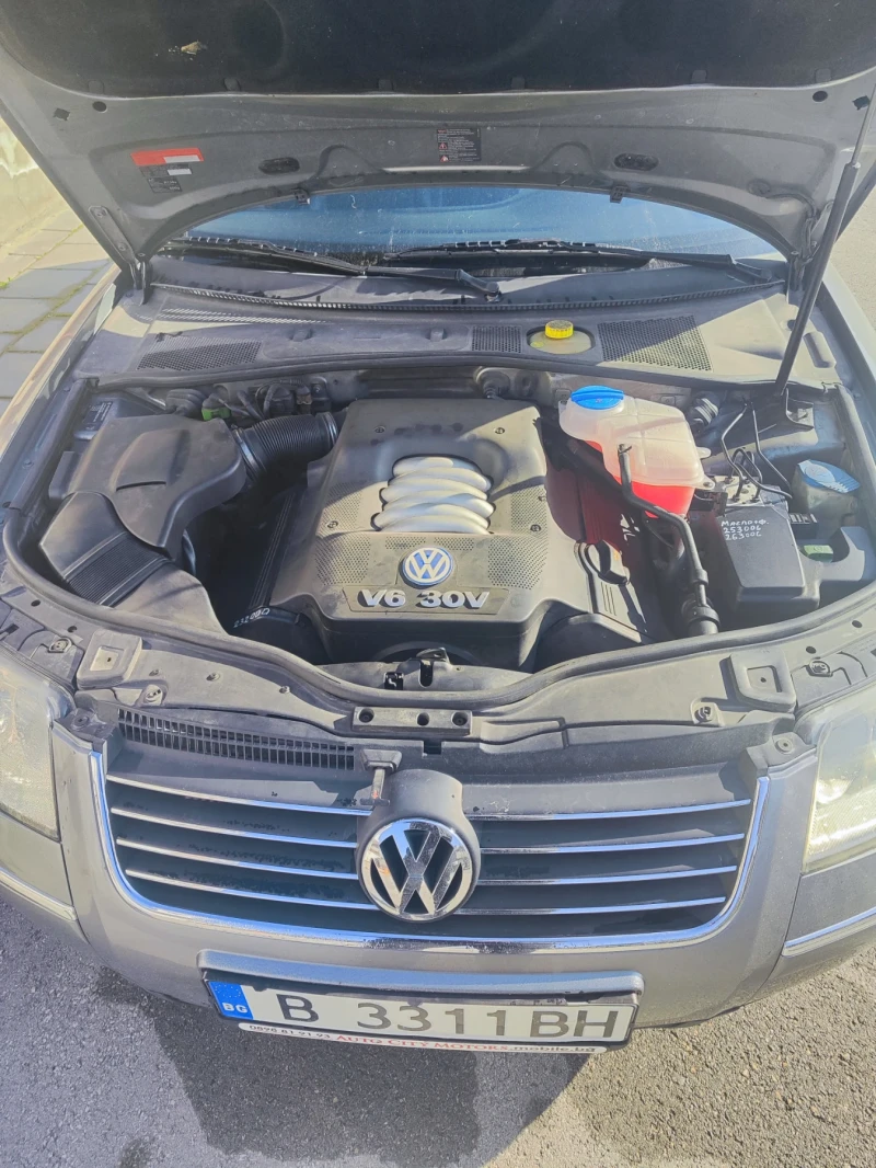 VW Passat, снимка 16 - Автомобили и джипове - 48849518