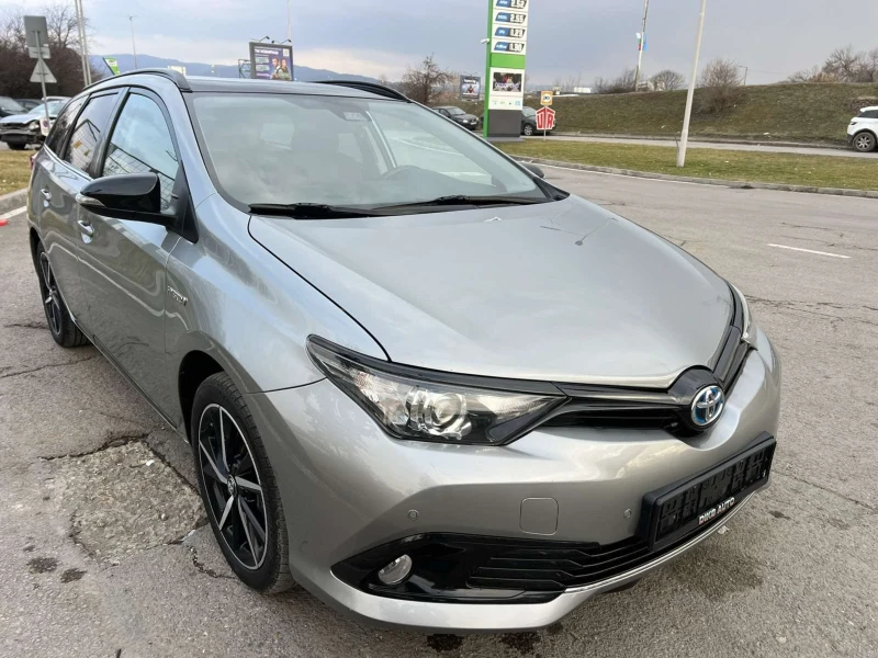 Toyota Auris BLACK EDITION КАПАРИРАН , снимка 2 - Автомобили и джипове - 49318814