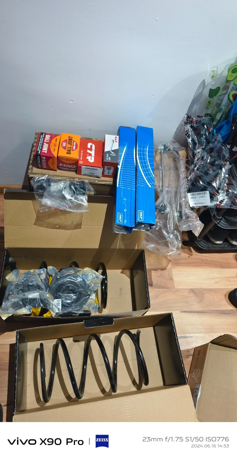 Mitsubishi Grandis, снимка 12 - Автомобили и джипове - 52380277