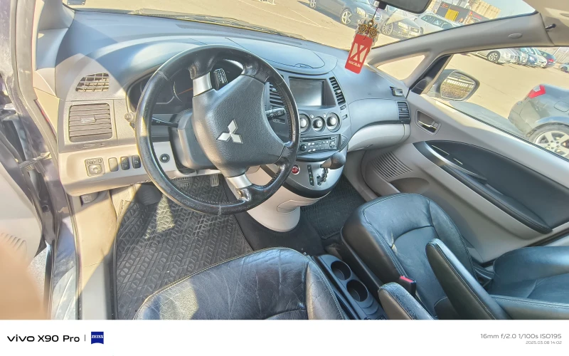 Mitsubishi Grandis, снимка 5 - Автомобили и джипове - 52380277