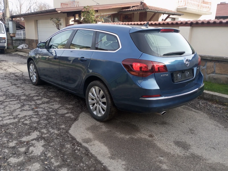 Opel Astra, снимка 6 - Автомобили и джипове - 52627785