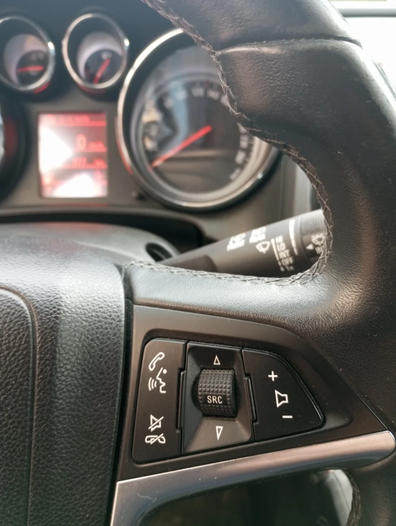 Opel Astra, снимка 13 - Автомобили и джипове - 52627785