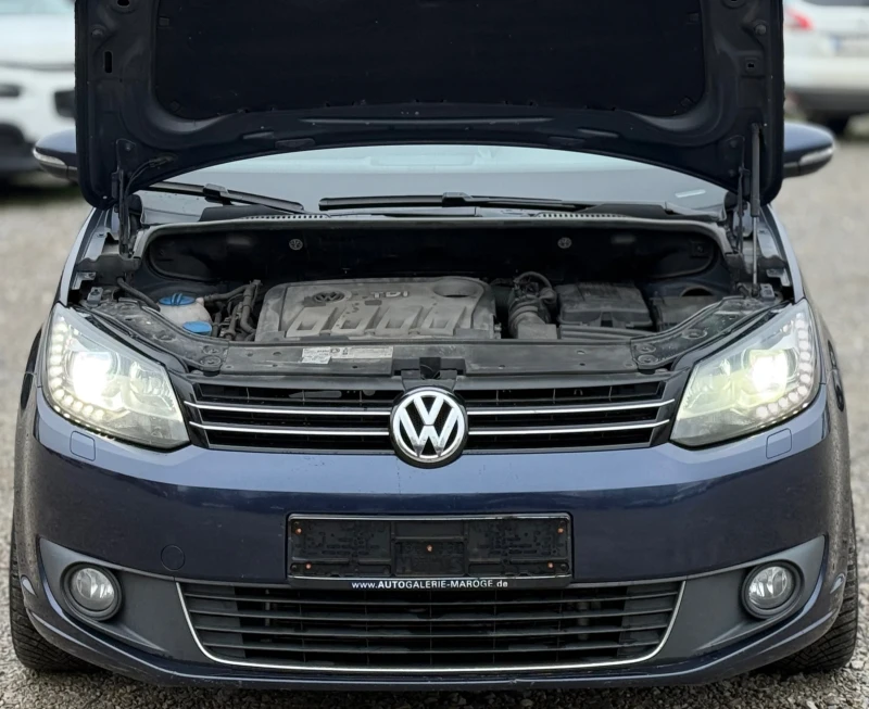 VW Touran 2.0TDi * DSG* * Навигация* * Ксенон* * Печка* , снимка 17 - Автомобили и джипове - 52665862