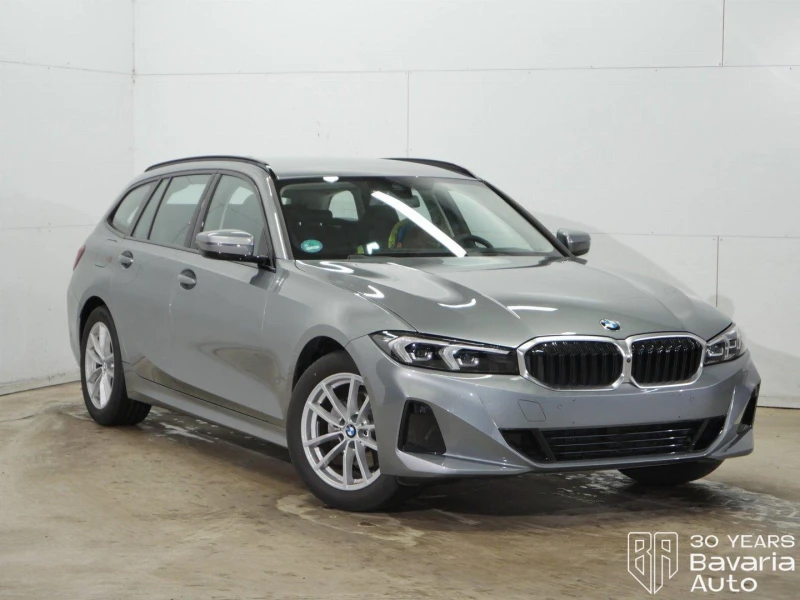 BMW 320 d xDrive Touring Sportautomatic, снимка 4 - Автомобили и джипове - 52727847
