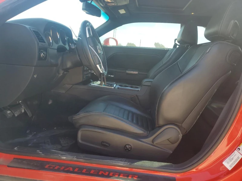 Dodge Challenger 5.7 R/T, снимка 7 - Автомобили и джипове - 52828750