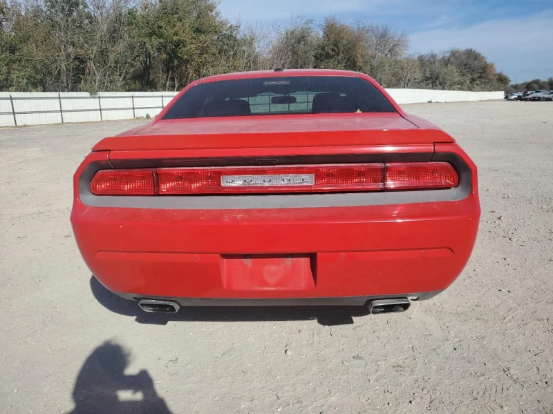 Dodge Challenger 5.7 R/T, снимка 3 - Автомобили и джипове - 52828750