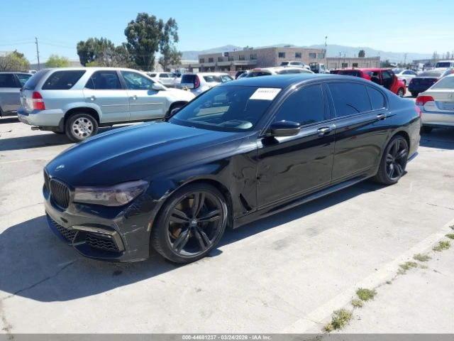 BMW 740 M* SPORT* ДИГИТАЛНО* ТАБЛО* 360КАМЕРА* LANE* ASSIS, снимка 3 - Автомобили и джипове - 53974602