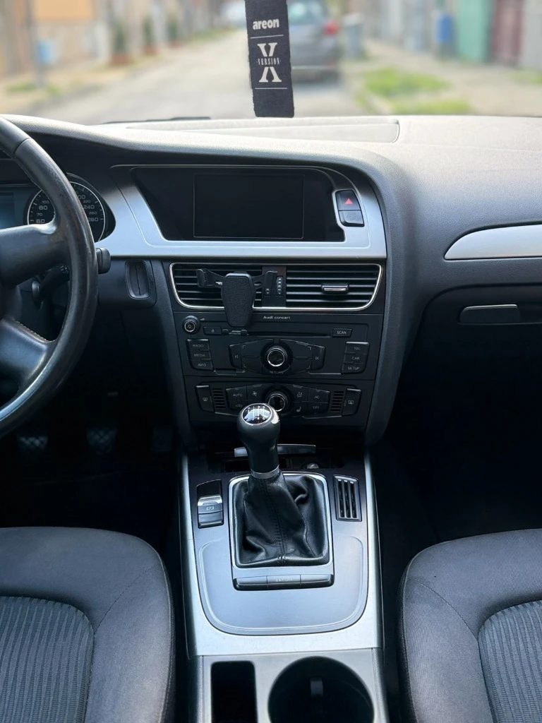 Audi A4 2.0 TFSI, снимка 8 - Автомобили и джипове - 55636138