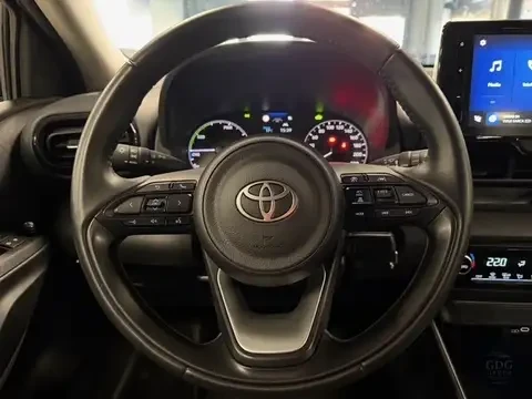 Toyota Yaris 1500 HYBRID 53, 000 км, снимка 14 - Автомобили и джипове - 55657272