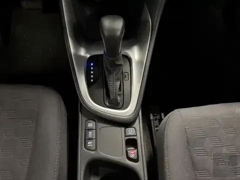 Toyota Yaris 1500 HYBRID 53, 000 км, снимка 16 - Автомобили и джипове - 55657272