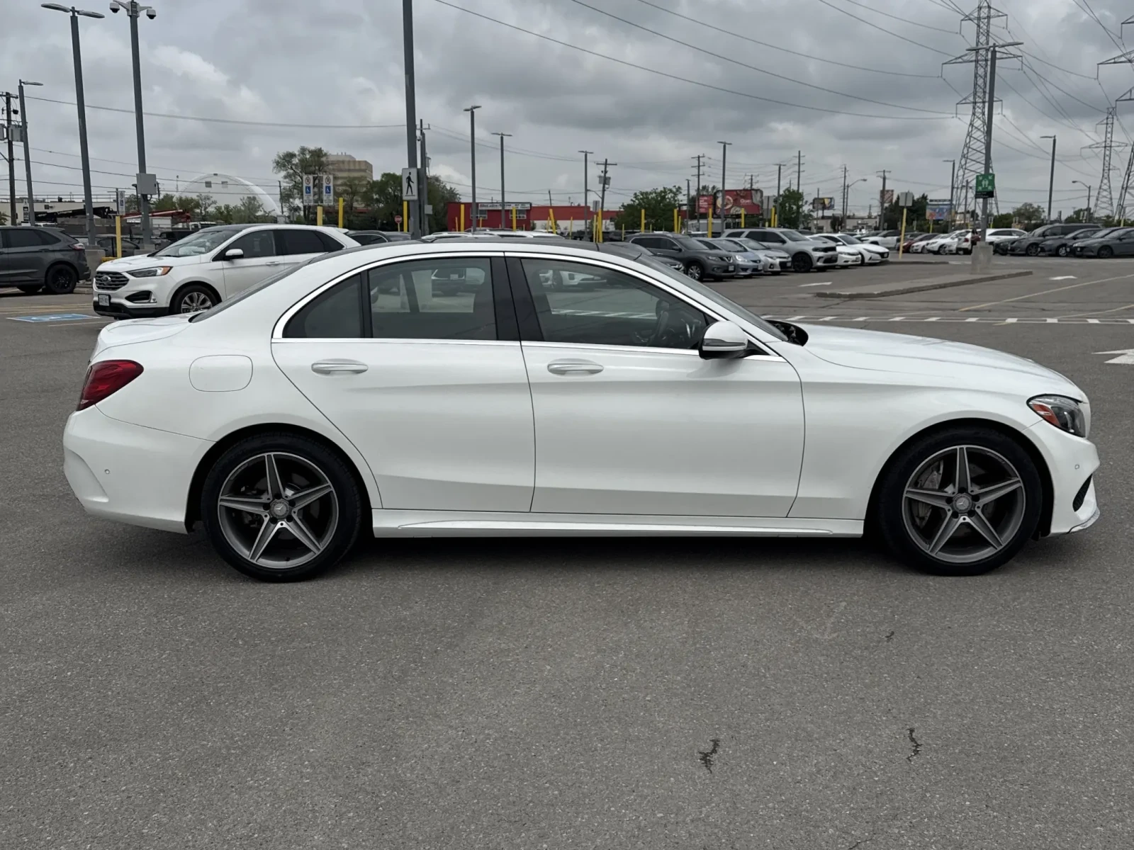 Mercedes-Benz C 300 4MATIC* АМГ ПАКЕТ* ЧЕРВЕН САЛОН* CARFAX*  - изображение 9