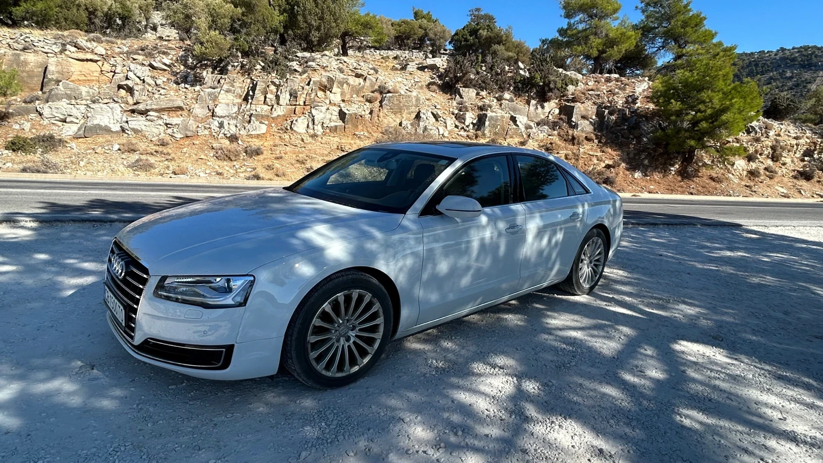 Audi A8 3.0 V6 TFSI - изображение 2