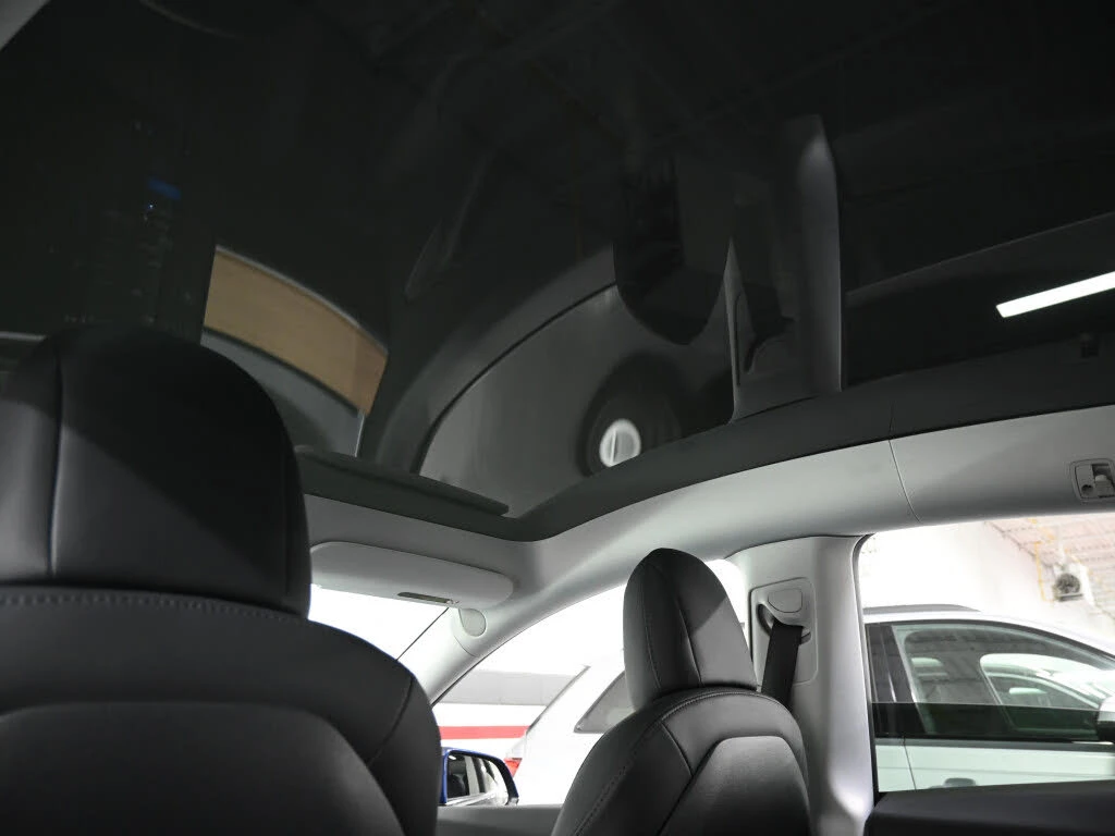 Tesla Model Y *  *    *   *  | Mobile.bg   15