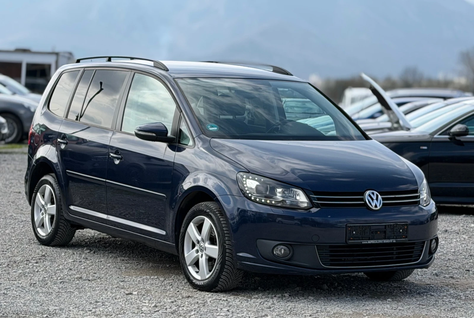 VW Touran 2.0TDi * DSG* * Навигация* * Ксенон* * Печка* 