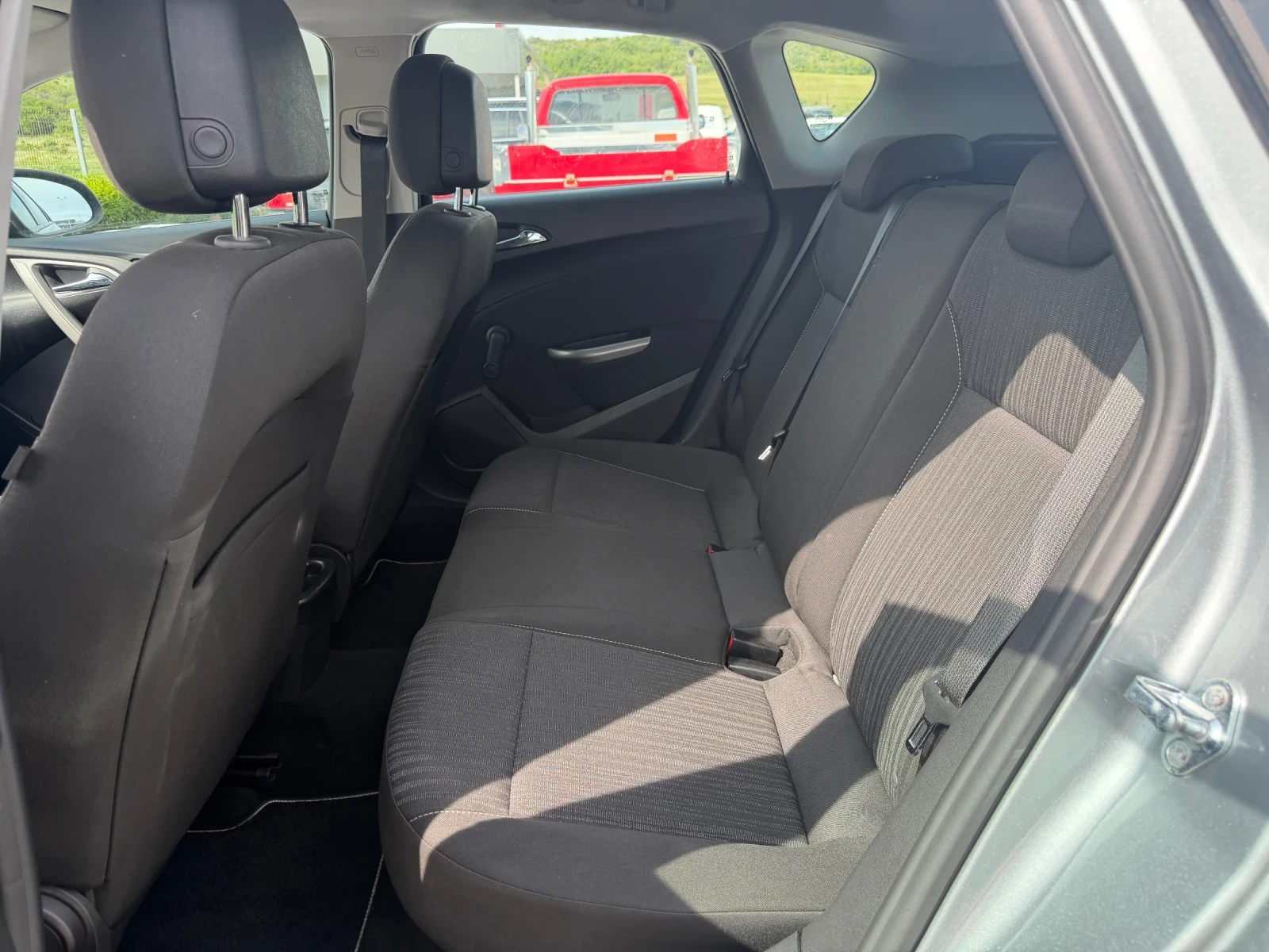Opel Astra 1.3CDTI * EURO5A* 156732км. * ЛИЗИНГ * , снимка 7 - Автомобили и джипове - 54603189