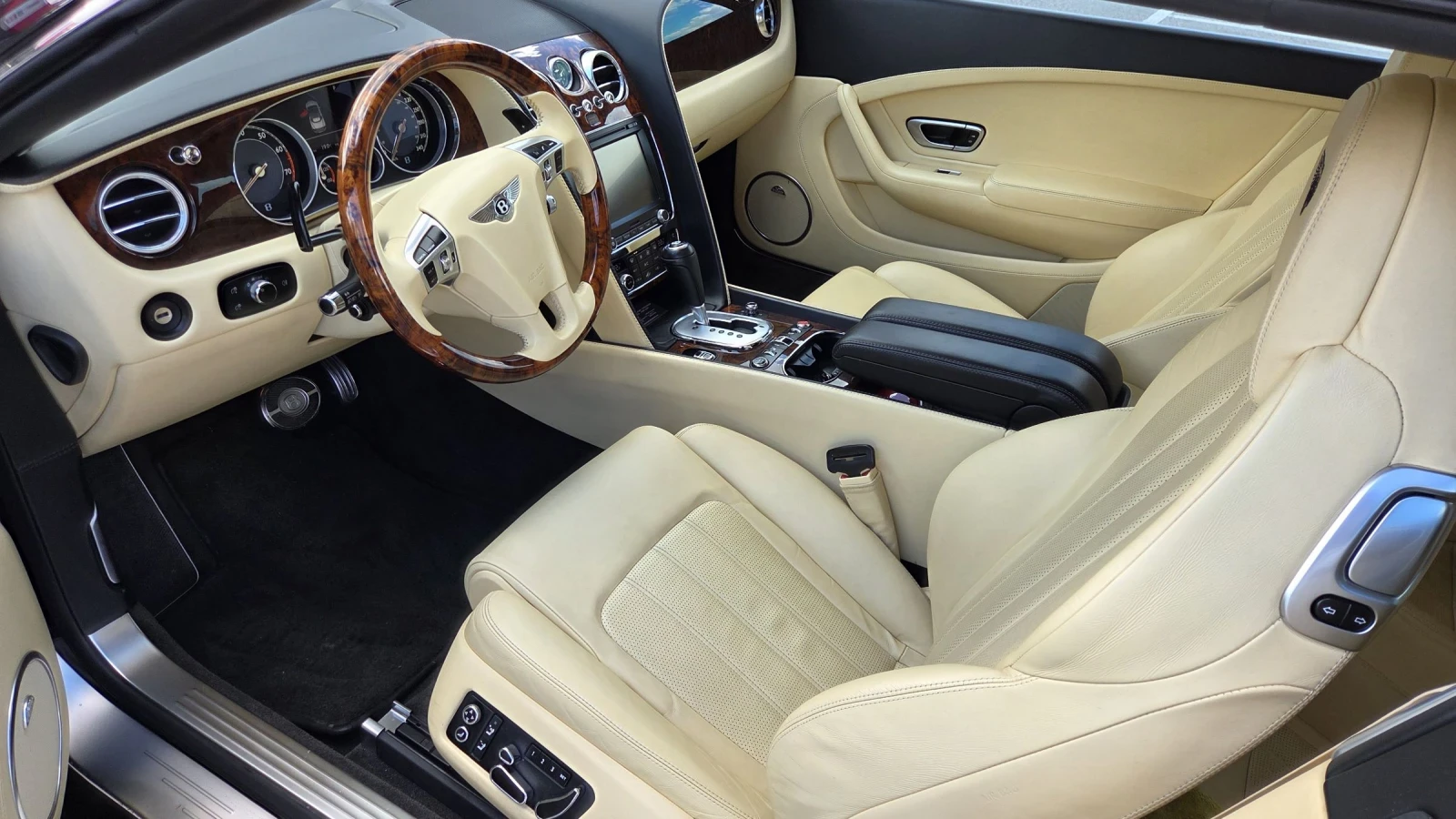 Bentley Continental gt GTC Cabrio W12, снимка 7 - Автомобили и джипове - 54961937