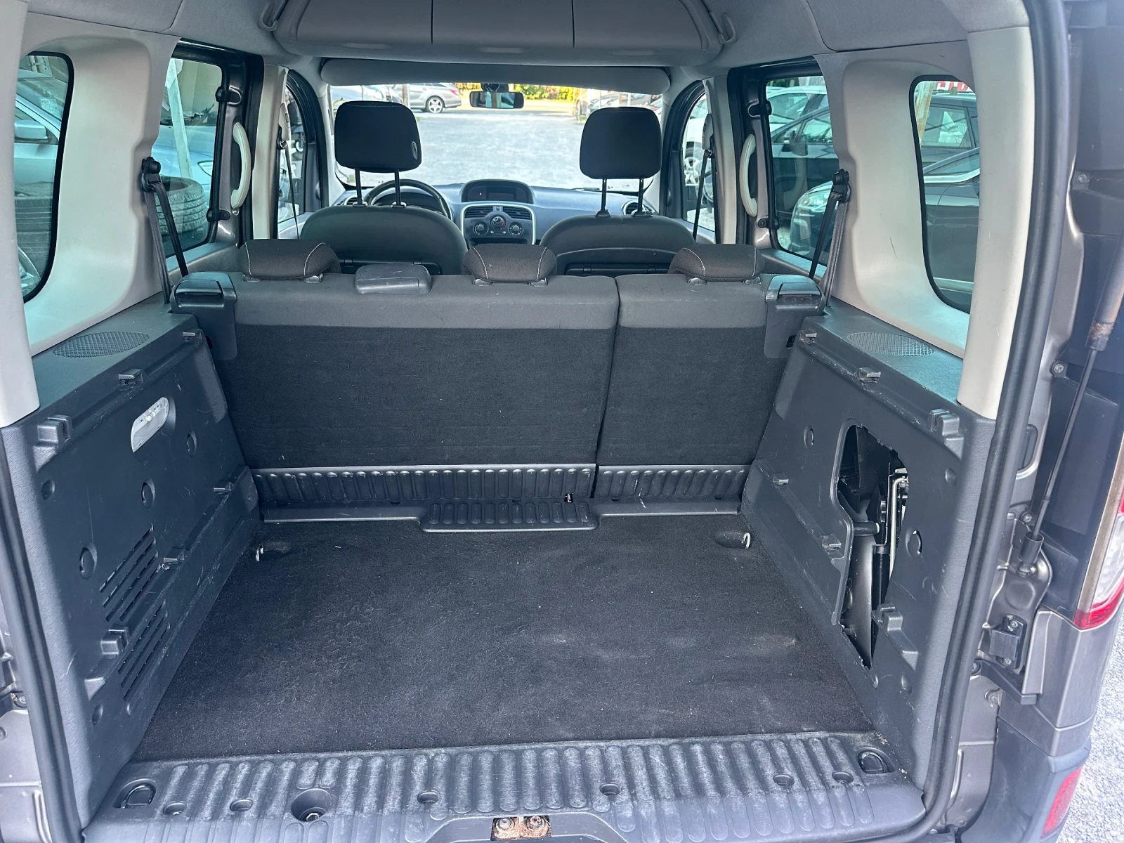 Renault Kangoo 1.2 Benz-114 k.s.-5 места, снимка 7 - Автомобили и джипове - 55067625
