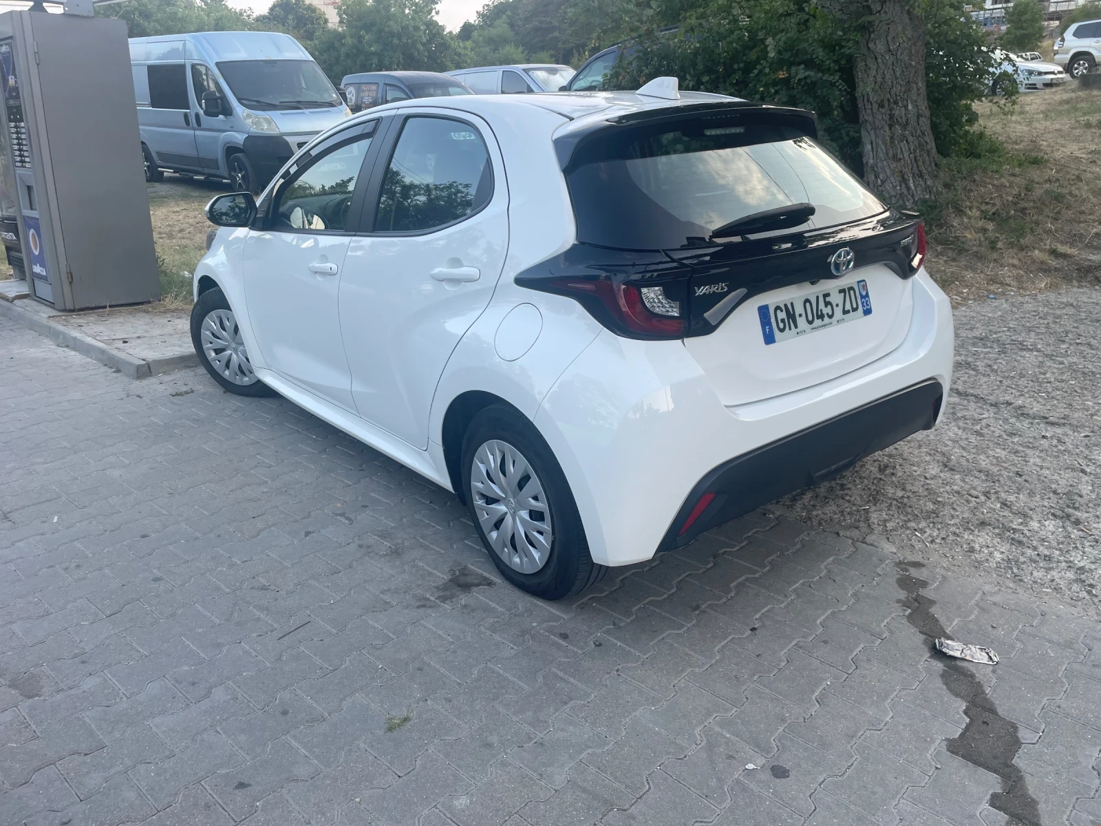 Toyota Yaris 1500 HYBRID, снимка 5 - Автомобили и джипове - 55657272