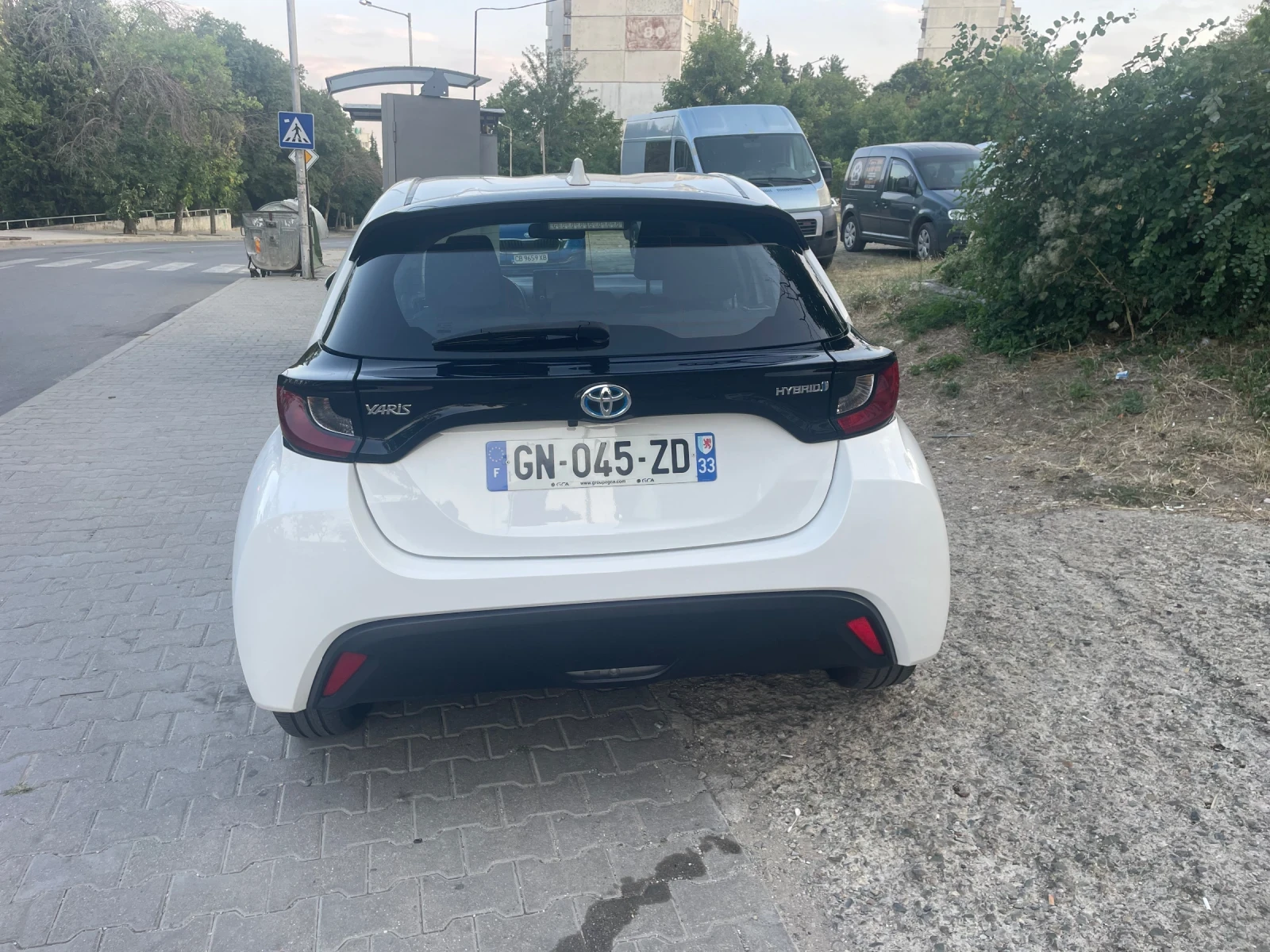 Toyota Yaris 1500 HYBRID, снимка 16 - Автомобили и джипове - 55657272
