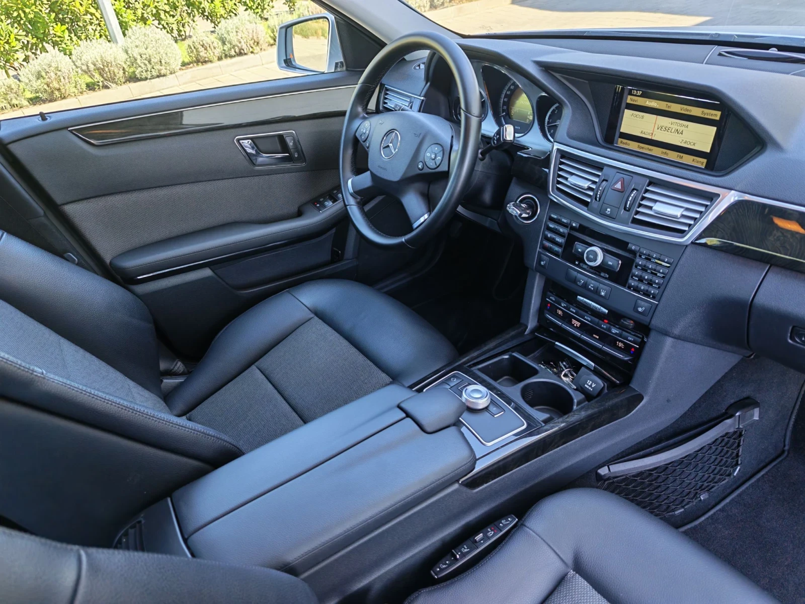 Mercedes-Benz E 350 CDI Avangarde, снимка 11 - Автомобили и джипове - 55982139