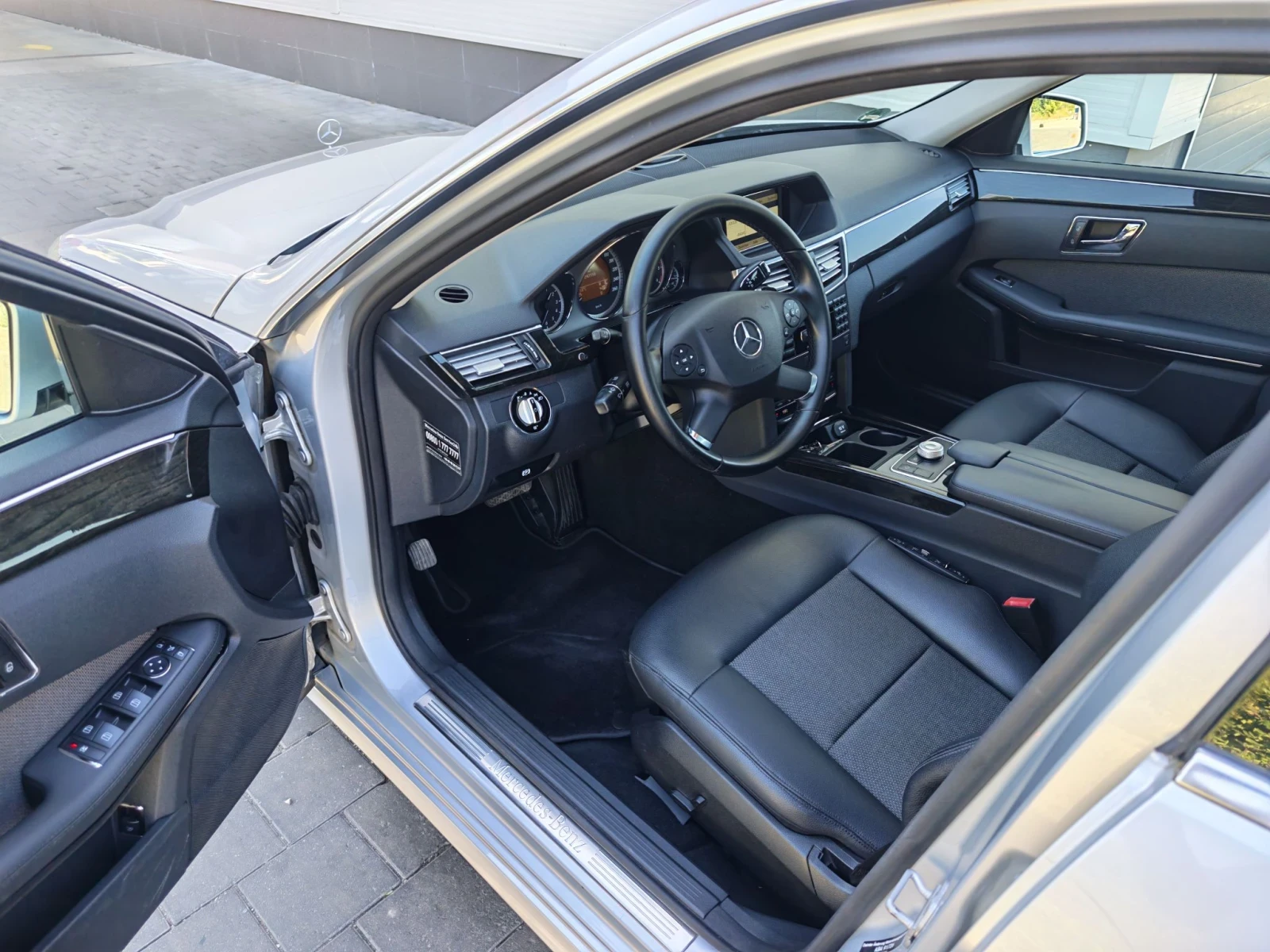 Mercedes-Benz E 350 CDI Avangarde, снимка 8 - Автомобили и джипове - 55982139