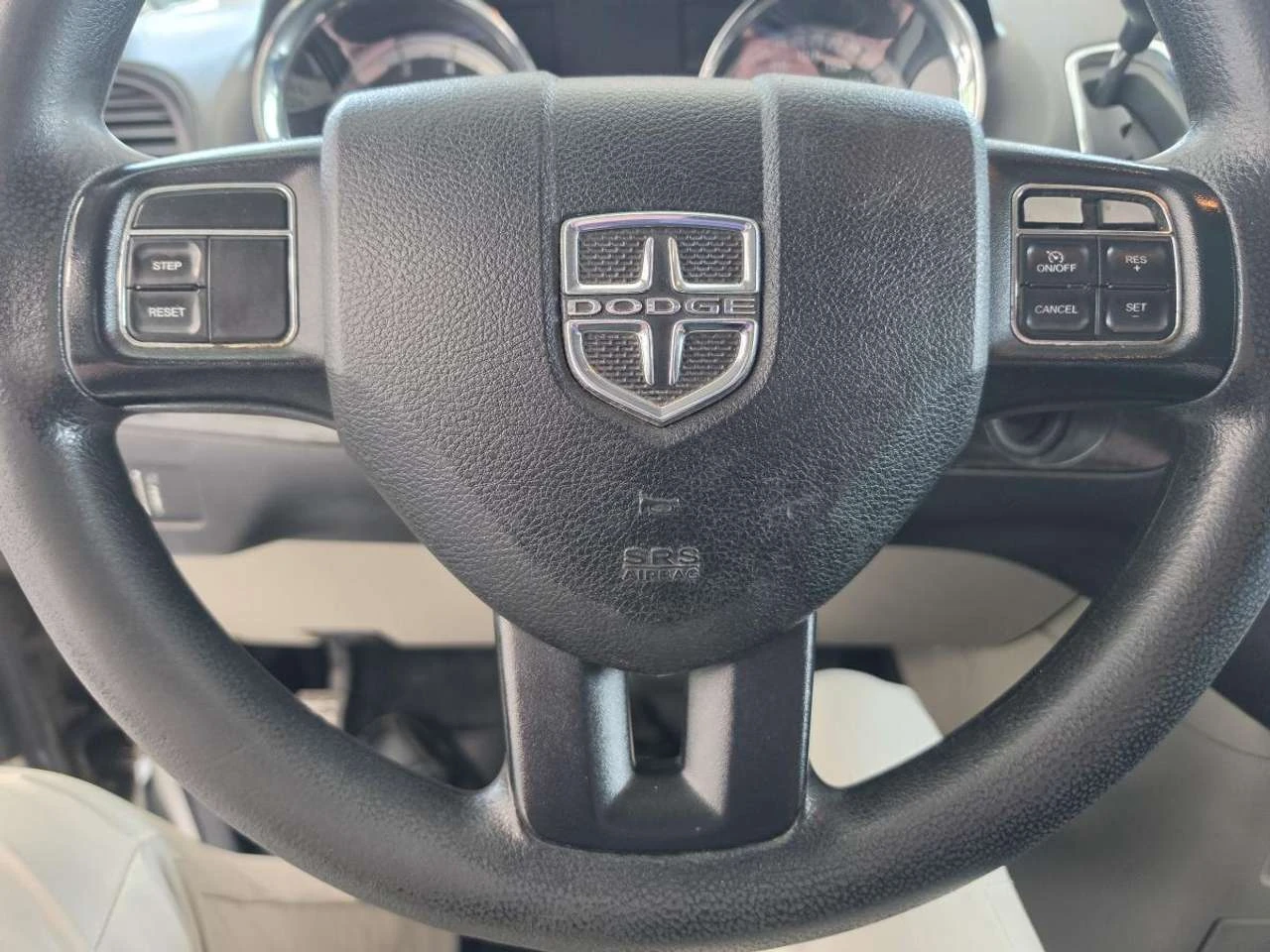 Dodge Caravan SXT 2RM / 3, 6 L, снимка 9 - Автомобили и джипове - 56527948