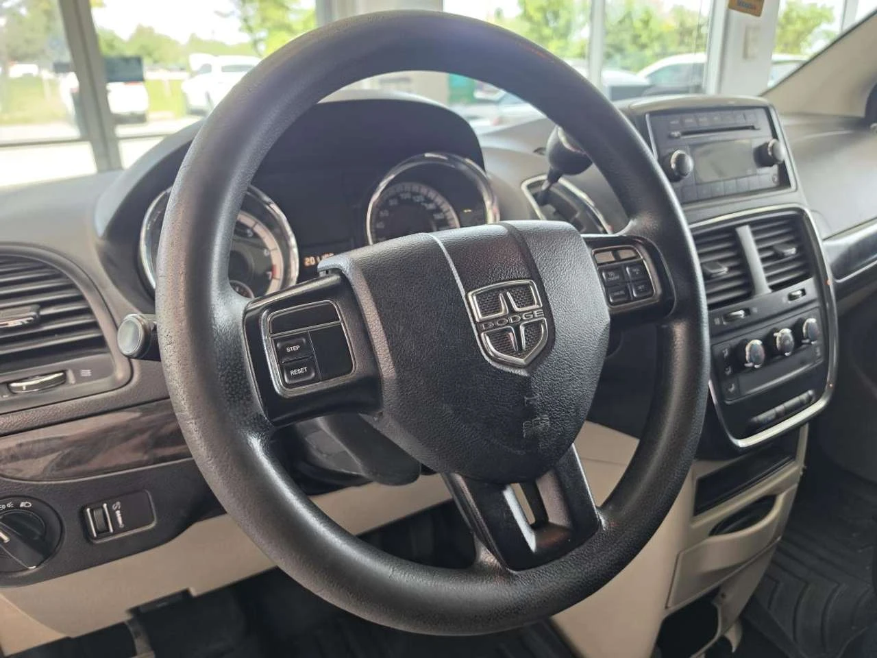 Dodge Caravan SXT 2RM / 3, 6 L, снимка 7 - Автомобили и джипове - 56527948