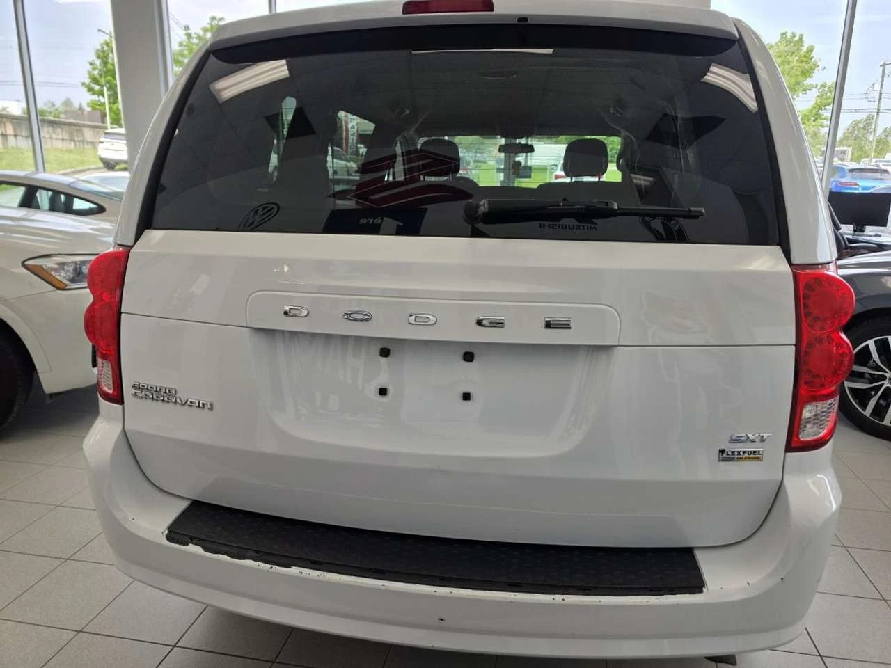 Dodge Caravan SXT 2RM / 3, 6 L, снимка 5 - Автомобили и джипове - 56527948