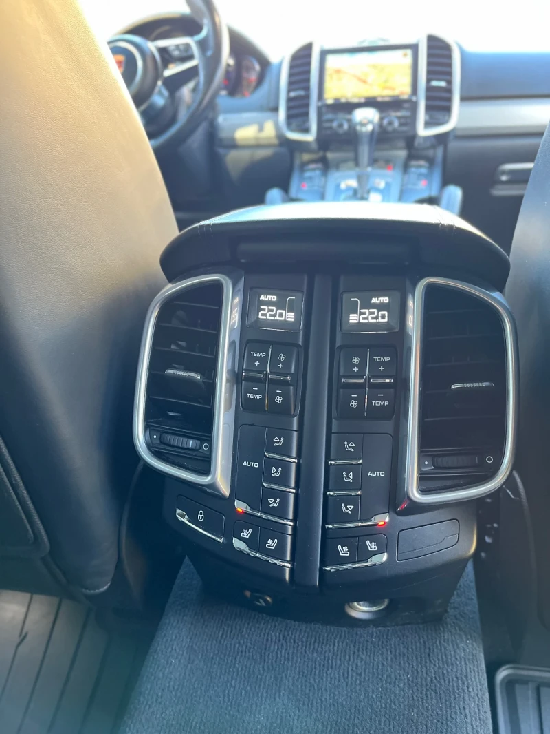 Porsche Cayenne PCCB/вентилация/вакум/ТВ/N1/LED фарове, снимка 8 - Автомобили и джипове - 50972939
