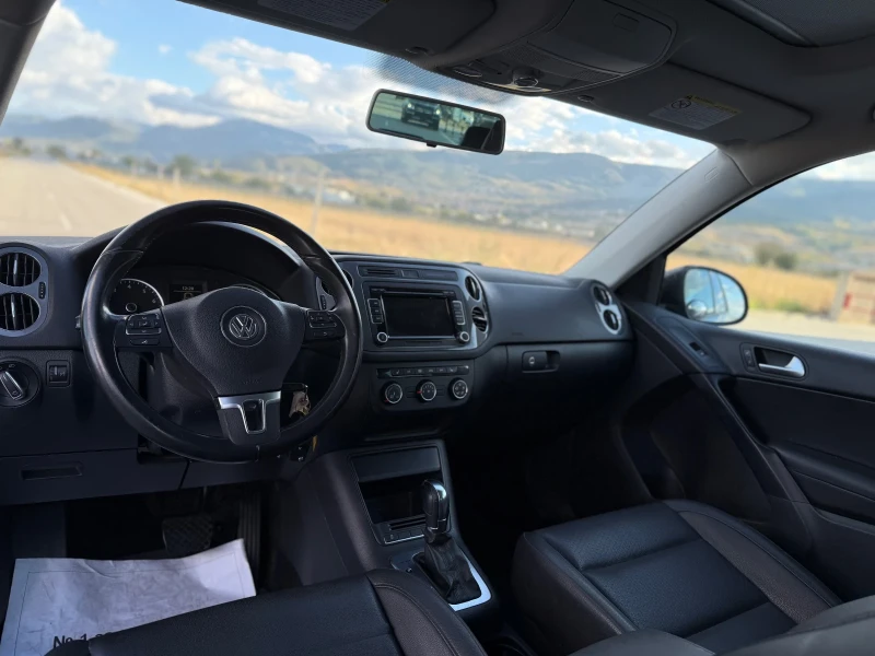 VW Tiguan, снимка 13 - Автомобили и джипове - 52244467