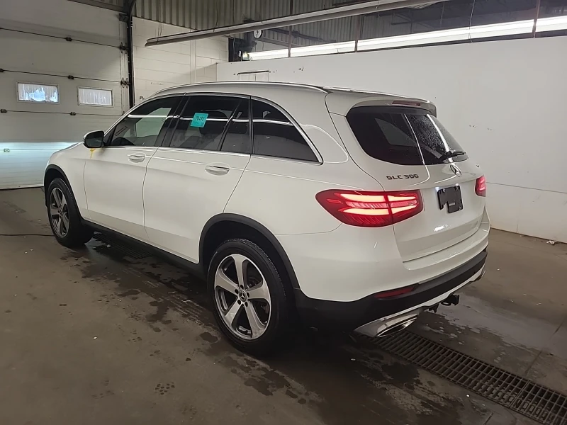 Mercedes-Benz GLC 300 KEYLESS/360 KAMEPA/LANE ASSIST/NAVI/PANO, снимка 5 - Автомобили и джипове - 52708228