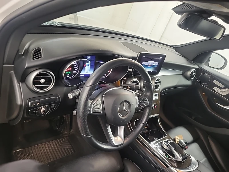 Mercedes-Benz GLC 300 KEYLESS/360 KAMEPA/LANE ASSIST/NAVI/PANO, снимка 12 - Автомобили и джипове - 52708228