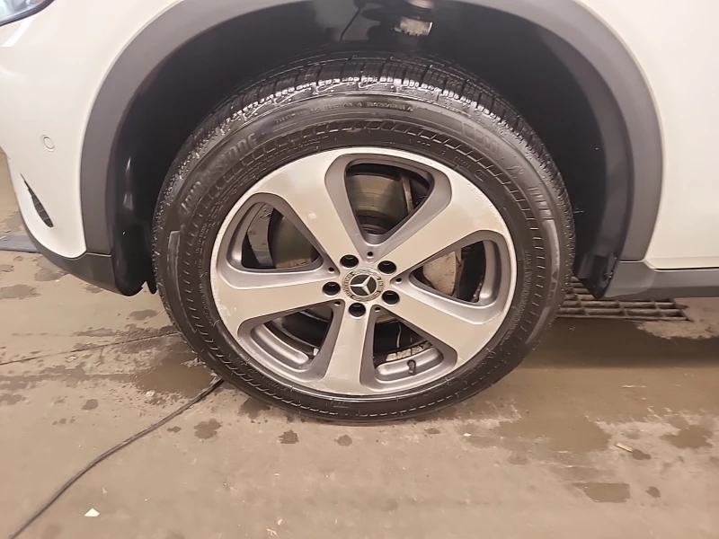 Mercedes-Benz GLC 300 KEYLESS/360 KAMEPA/LANE ASSIST/NAVI/PANO, снимка 9 - Автомобили и джипове - 52708228