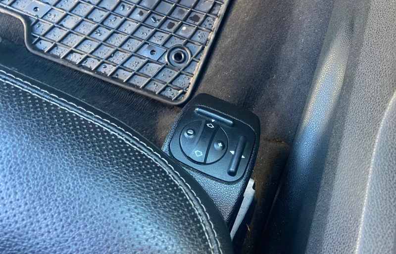 Mercedes-Benz GL 320, снимка 9 - Автомобили и джипове - 52912636