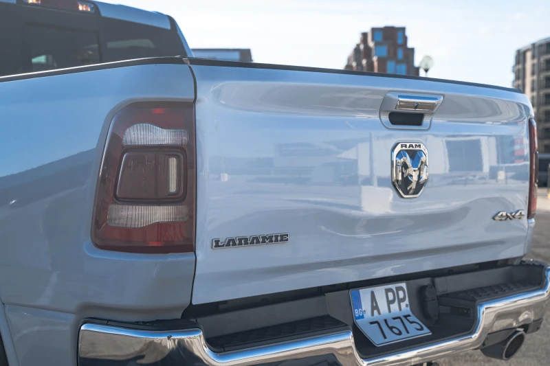 Dodge RAM 1500 5.7 HEMI/Laramie/LPG, снимка 4 - Автомобили и джипове - 53268980