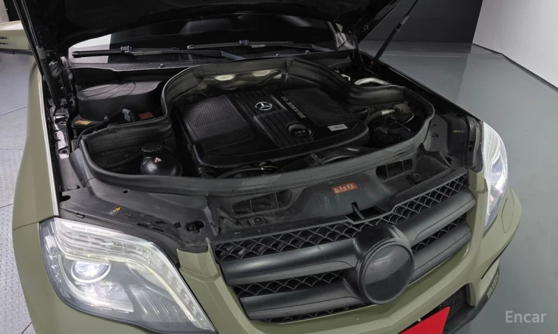 Mercedes-Benz GLK, снимка 6 - Автомобили и джипове - 53343609