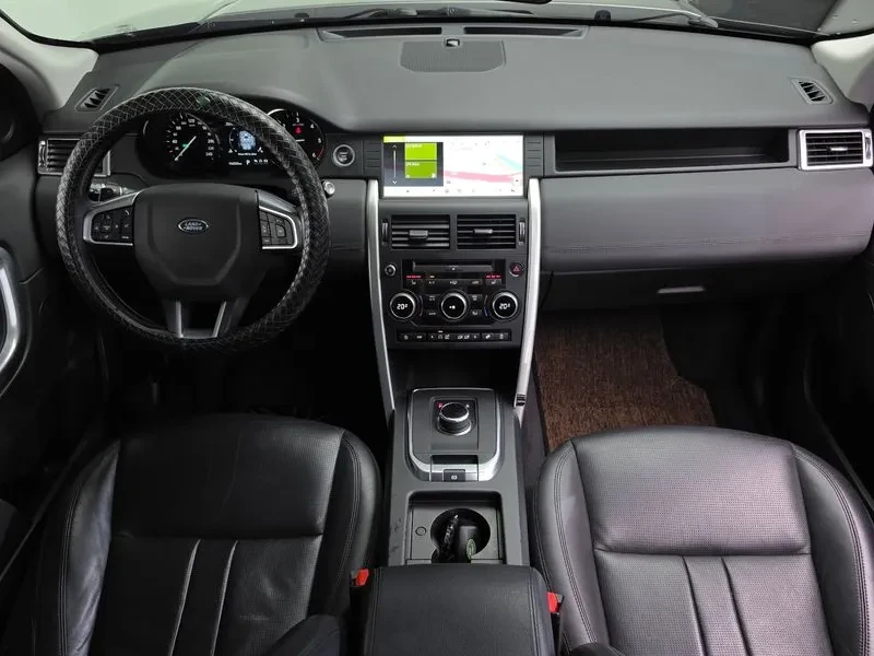 Land Rover Discovery Sport 2.0 Td4 Se, снимка 7 - Автомобили и джипове - 55652970
