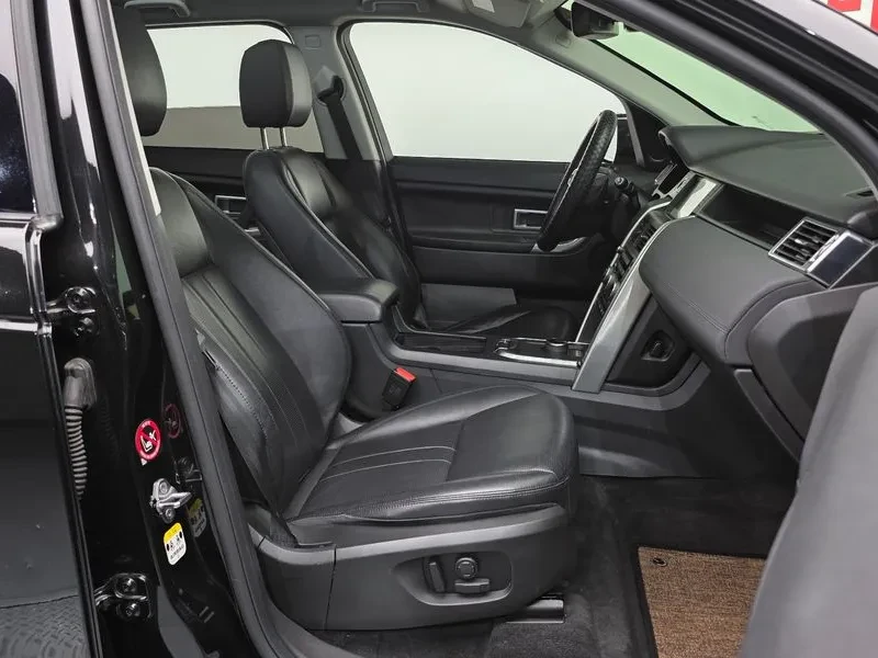 Land Rover Discovery Sport 2.0 Td4 Se, снимка 11 - Автомобили и джипове - 55652970