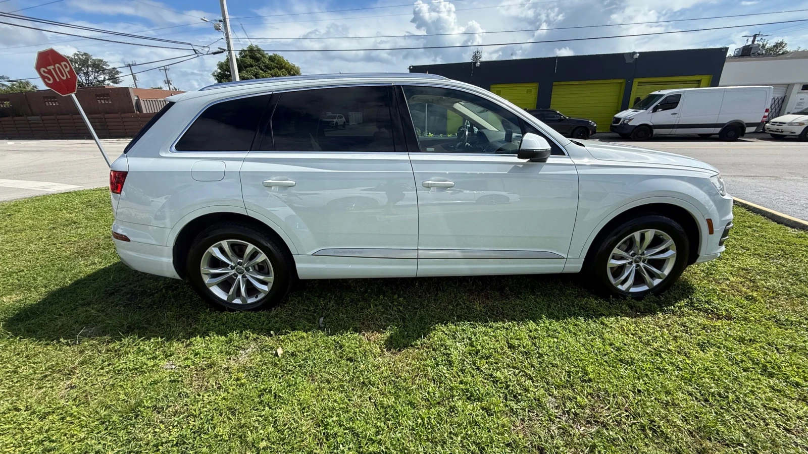 Audi Q7 ПАНО* MATRIX* DIGITAL* KEYLESS* М.ТОЧКА* 7МЕСТА - изображение 4
