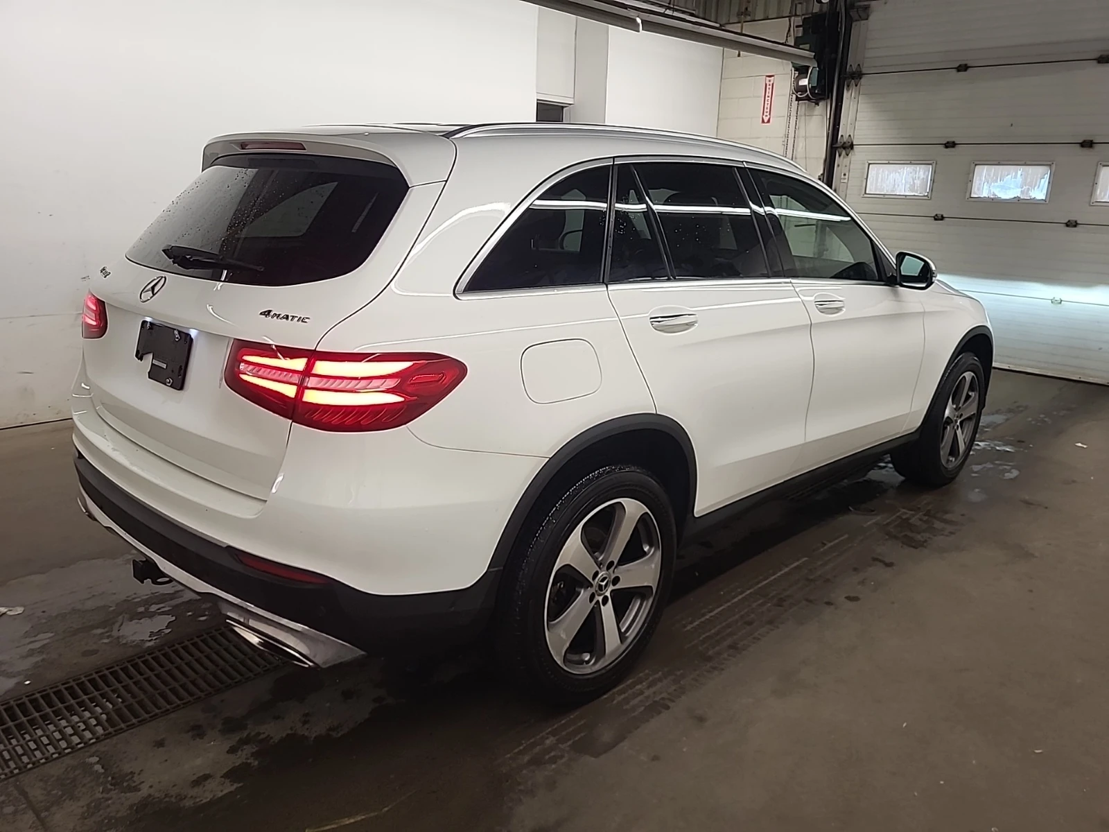 Mercedes-Benz GLC 300 KEYLESS/360 KAMEPA/LANE ASSIST/NAVI/PANO | Mobile.bg   4
