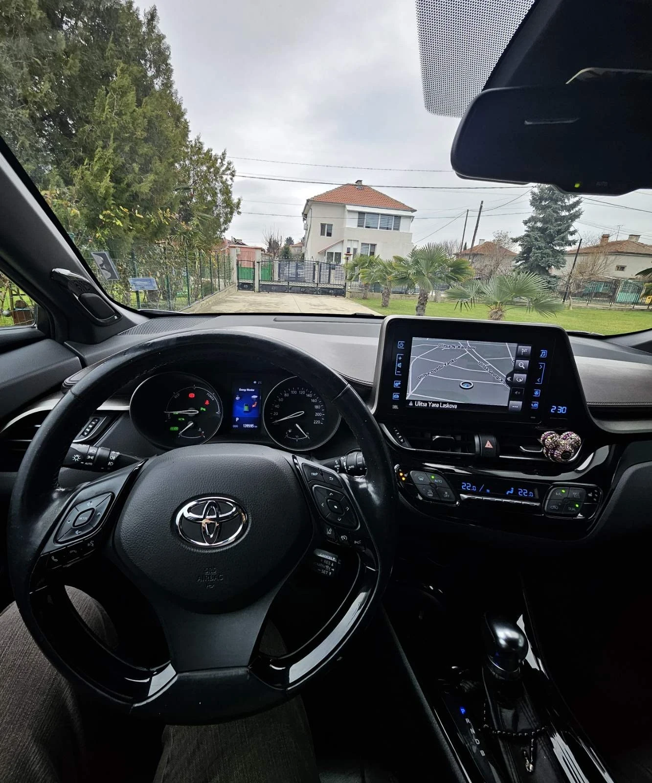 Toyota C-HR 1.8 Hybrid e-CVT - изображение 9