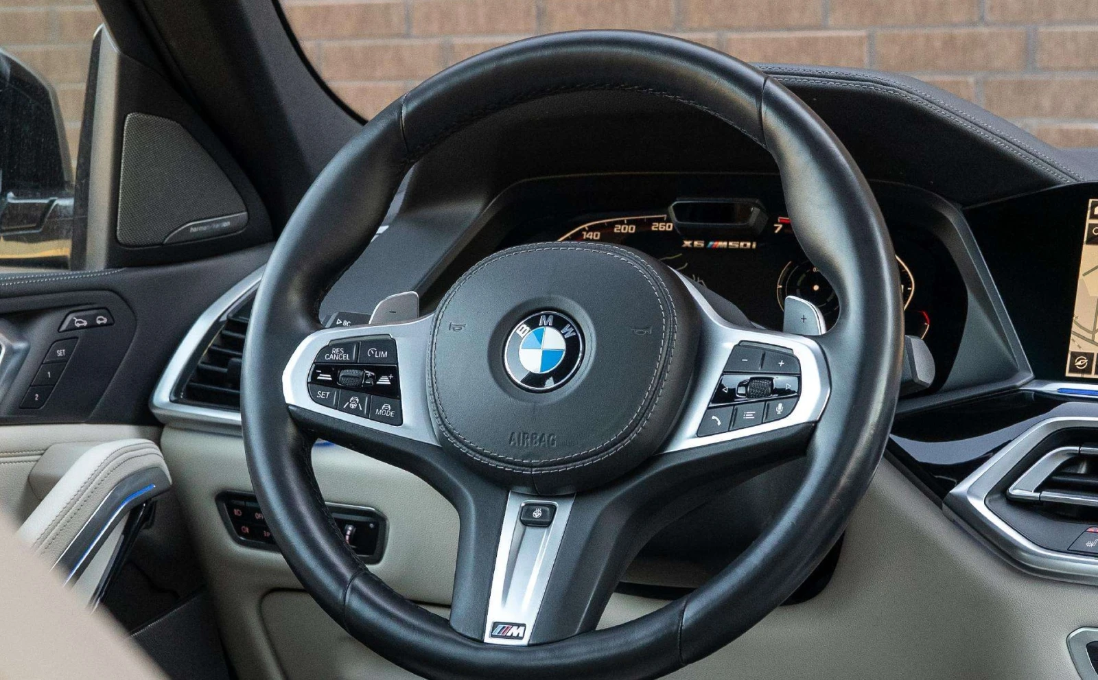 BMW X6 M50i xDrive - изображение 6