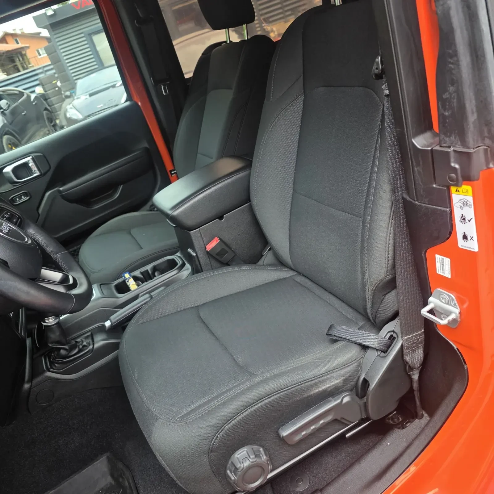 Jeep Wrangler SPORT/2.0T/Automatik/Kamera/4x4, снимка 8 - Автомобили и джипове - 54995012