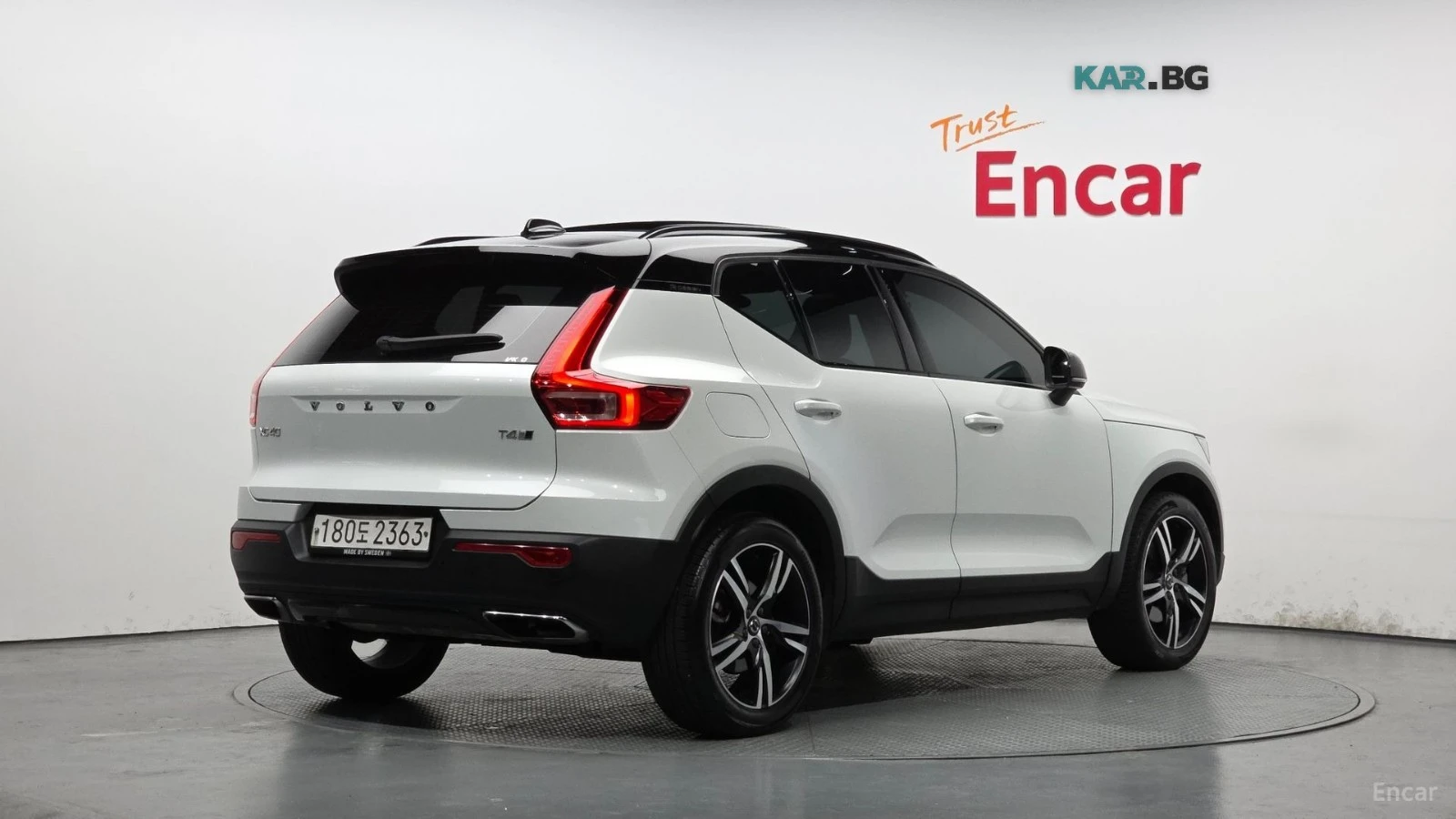 Volvo XC40 T4* R-DESIGN* DISTRONIC* КАМЕРА* ПАНОРАМА* , снимка 3 - Автомобили и джипове - 55693974