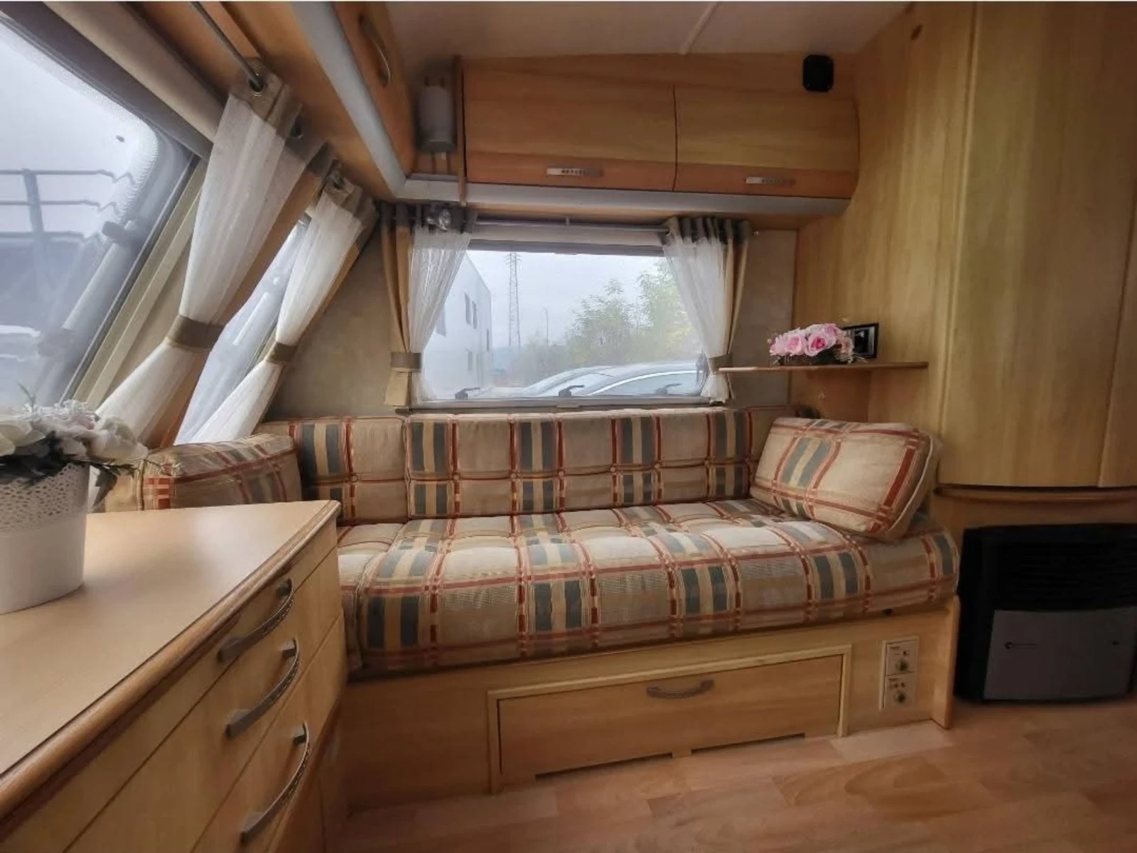 Каравана Swift Sterling Eccles Sapphire - изображение 5