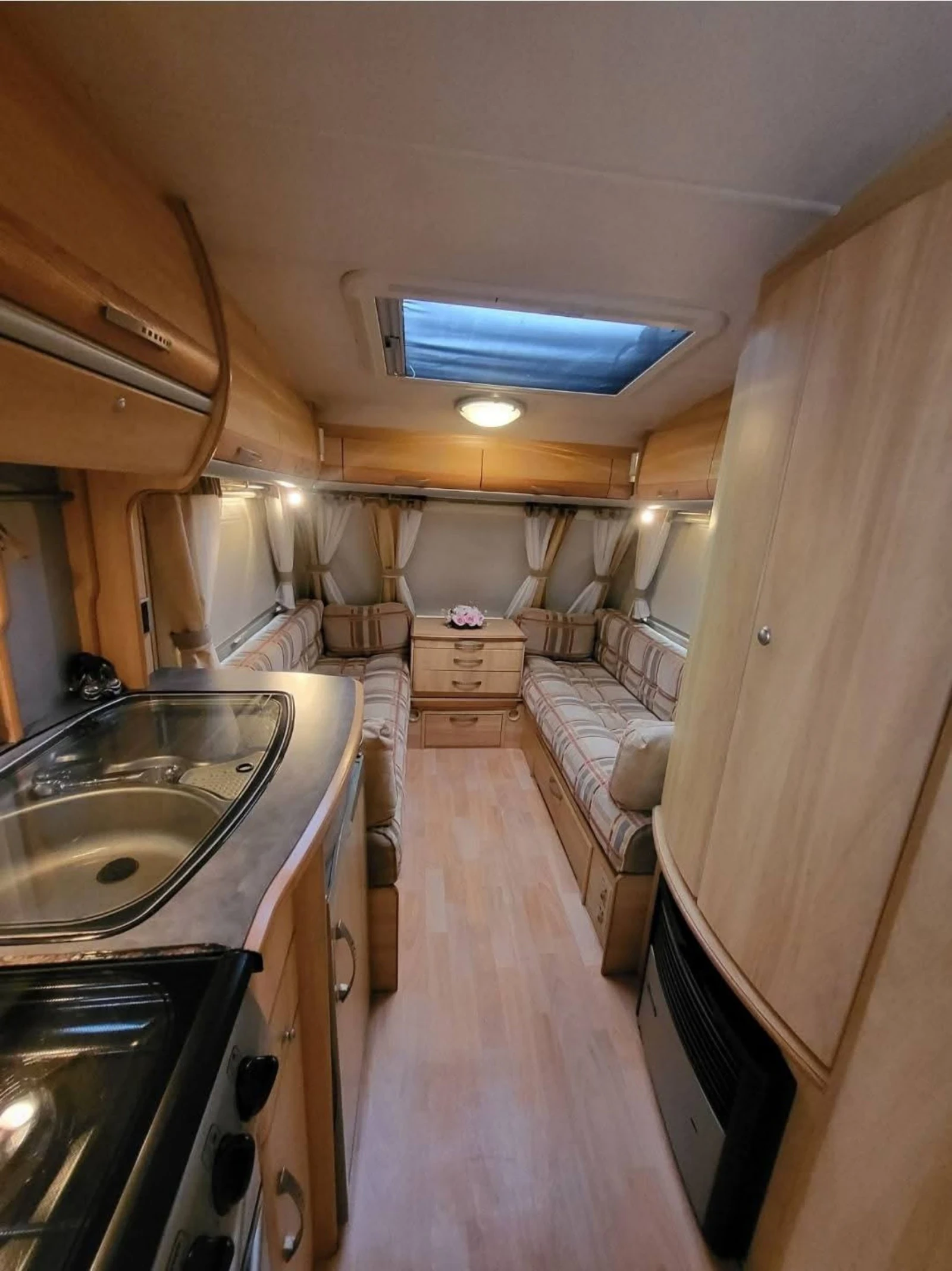 Каравана Swift Sterling Eccles Sapphire - изображение 4